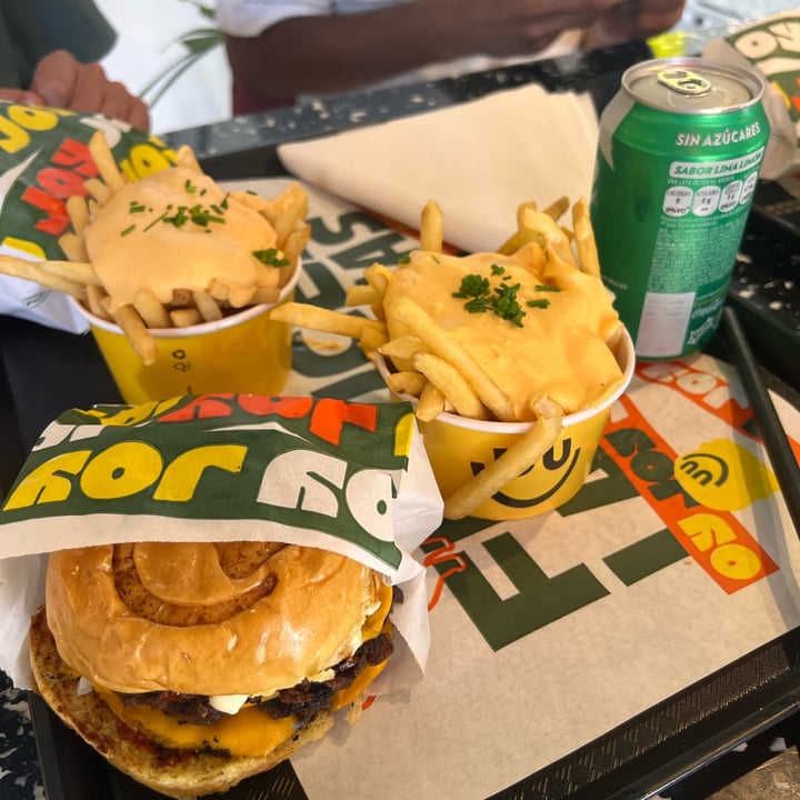 photo of JOY burgers TRIPLE CHEESEBURGER shared by @nicorita on  26 Dec 2022 - review