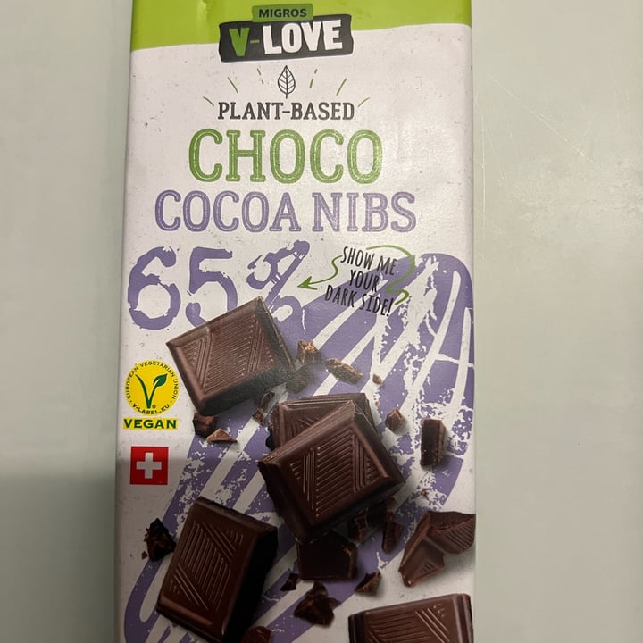 photo of Migros V-Love Chocolate cocoa nibs shared by @bastianbieler on  31 Dec 2022 - review