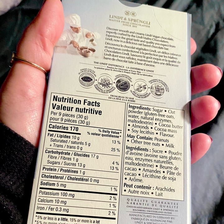 photo of Lindt Oat Based Chocolate (Original) shared by @hajojo on  05 Jan 2023 - review