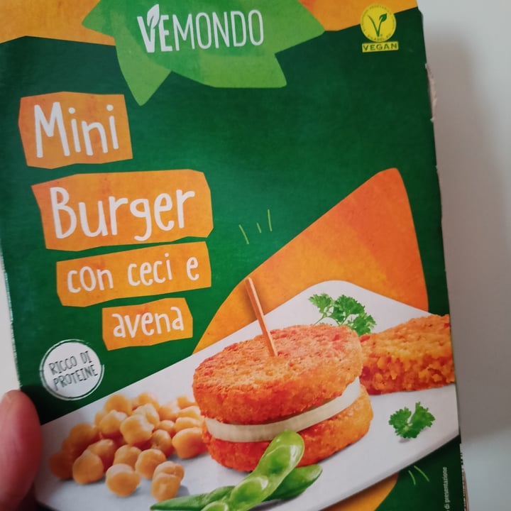 photo of Vemondo Mini Burger con Ceci e Avena shared by @marinasacco on  07 Feb 2023 - review