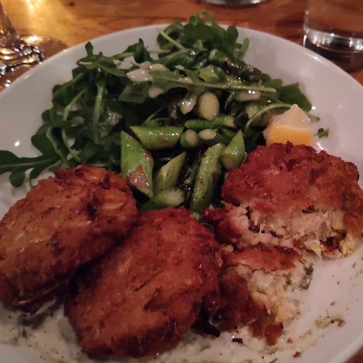 photo of The Beer Plant Crab Cakes shared by @ermacox on  29 Dec 2022 - review