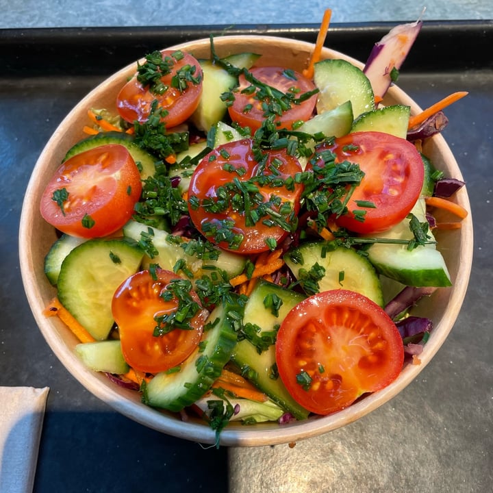 photo of Swing Kitchen Garden Salad shared by @julyn on  03 Mar 2023 - review