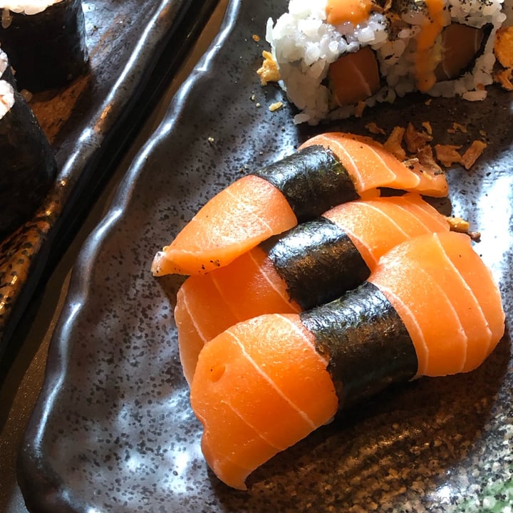 photo of Domò Sushi Nigiri salmone vegano shared by @3l33o on  15 Jul 2023 - review