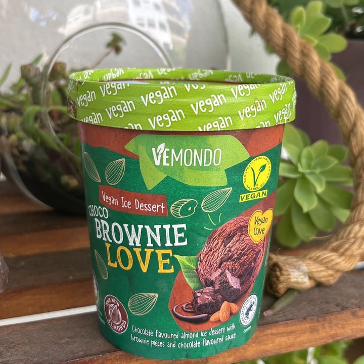 photo of Vemondo Vegan ice dessert choco brownie love shared by @pbsofia on  10 Jul 2023 - review