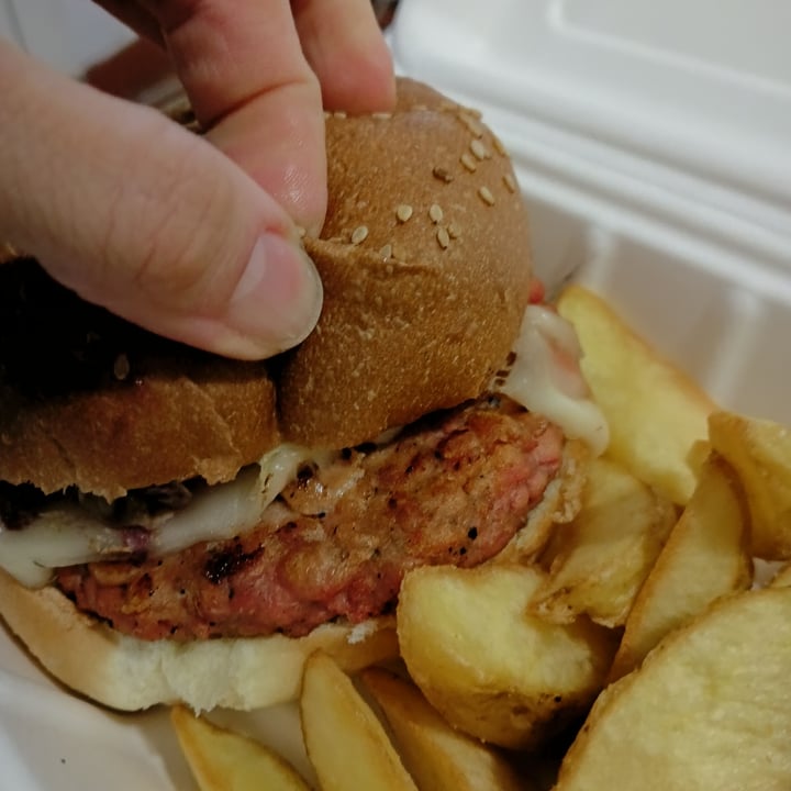 photo of Lelena Burger Burger Meravoglia shared by @chiccamary on  05 Feb 2023 - review