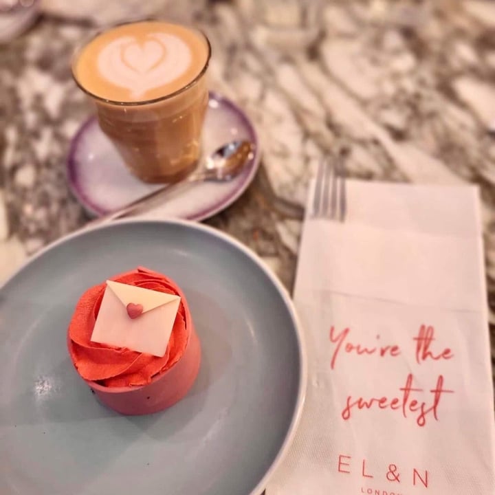 photo of EL&N London chocolate cake valentine special shared by @sarajane22 on  05 Mar 2023 - review