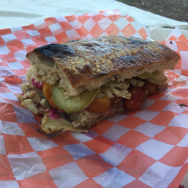 photo of La Manteca Negra Sandwich vegano shared by @lix on  20 Jan 2023 - review