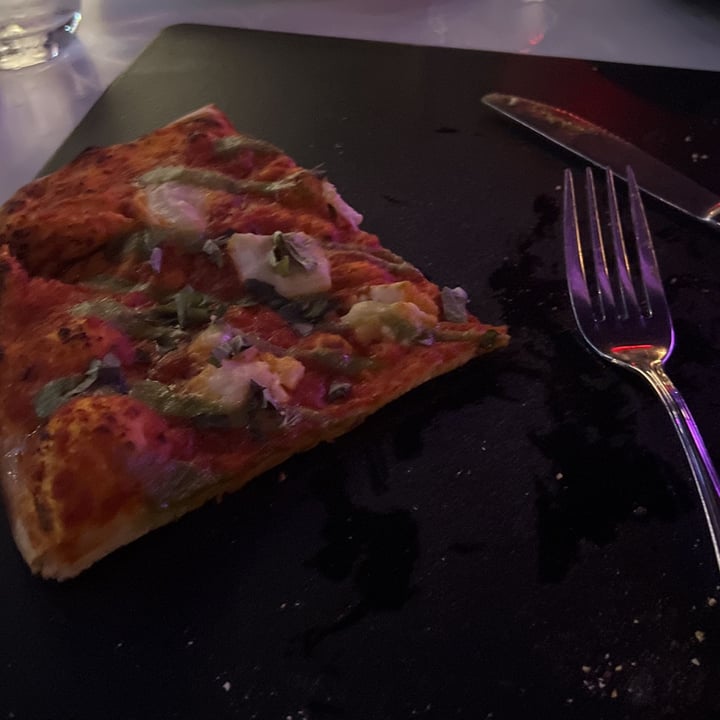 photo of Neon Tiger Pesto Margherita Pizza shared by @jessiem on  16 Jun 2023 - review