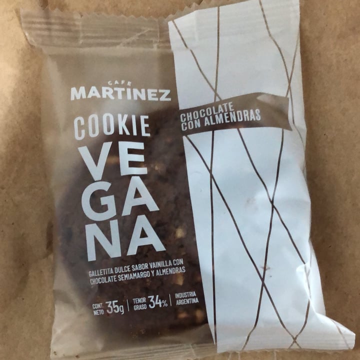 photo of Cafe martinez Cookie Vegana Chocolate con Almendras shared by @shelterforfoxes on  27 Feb 2023 - review