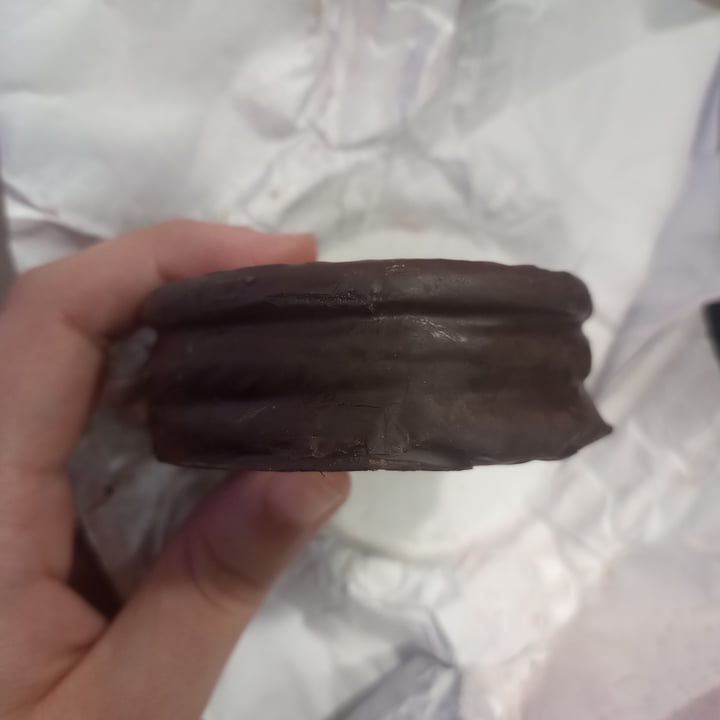 photo of queres podes Alfajor Con Crema Sabor Marroc shared by @ayelen-torres on  08 May 2023 - review