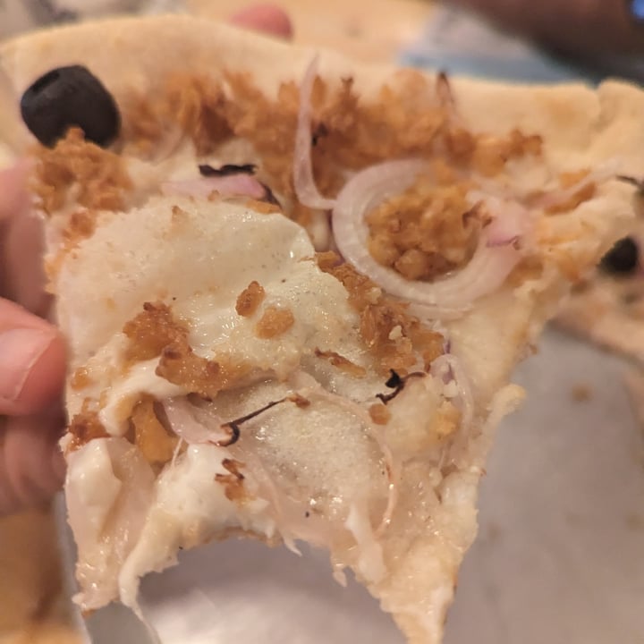 photo of La Clote Pizza Atün Vegano shared by @vanessaprats on  04 Jun 2023 - review