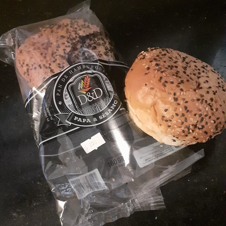 photo of D&D pan de papa para hamburguesa shared by @silaveganita on  19 Jul 2023 - review