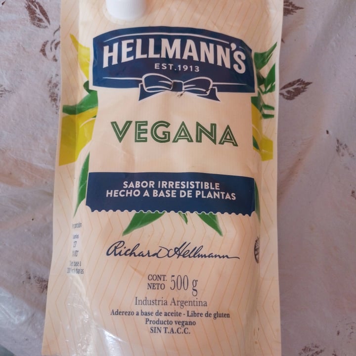 photo of Hellmans vegana Hellmannn's VEGANA shared by @vegananivel5 on  10 Jan 2023 - review