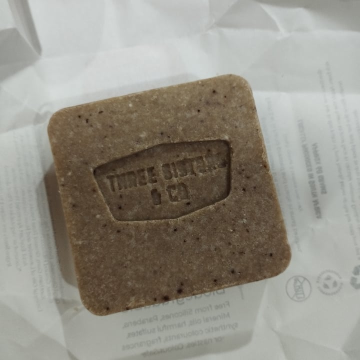 photo of Three Sis Gentle Exfoliating Face Bar shared by @danielladaniella on  05 Jul 2023 - review