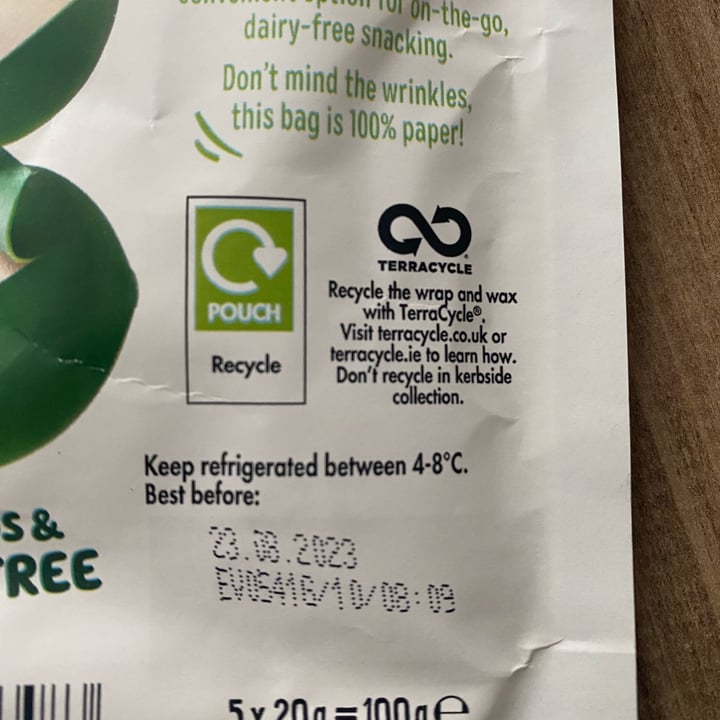 photo of Babybel Plant-Based Plant-Based Cheese Alternative shared by @magicdragon67 on  21 Apr 2023 - review