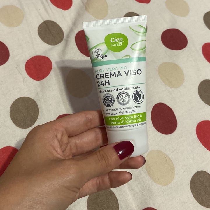 photo of Cien nature Crema Viso 24h Aloe shared by @esterbianchini on  18 Jul 2023 - review
