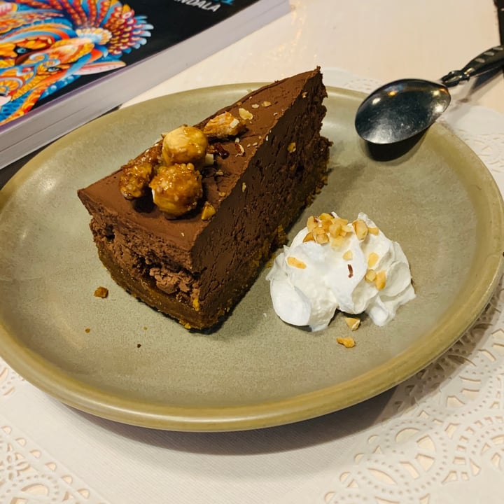 photo of Romeow Cat Bistrot Chocolate Mousse cake shared by @elisabi on  25 Mar 2023 - review
