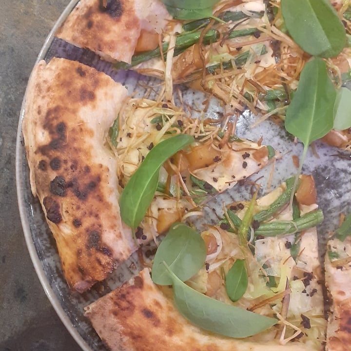 photo of Brucio Pizza vegana zen shared by @martholina on  01 May 2023 - review