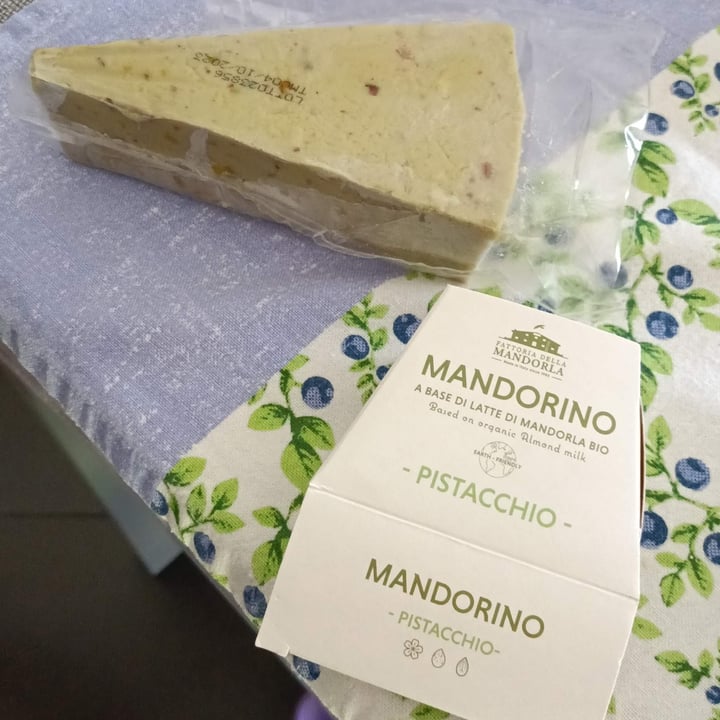 photo of La fattoria della mandorla mandorino al pistacchio shared by @alessiavegan78 on  07 Jul 2023 - review