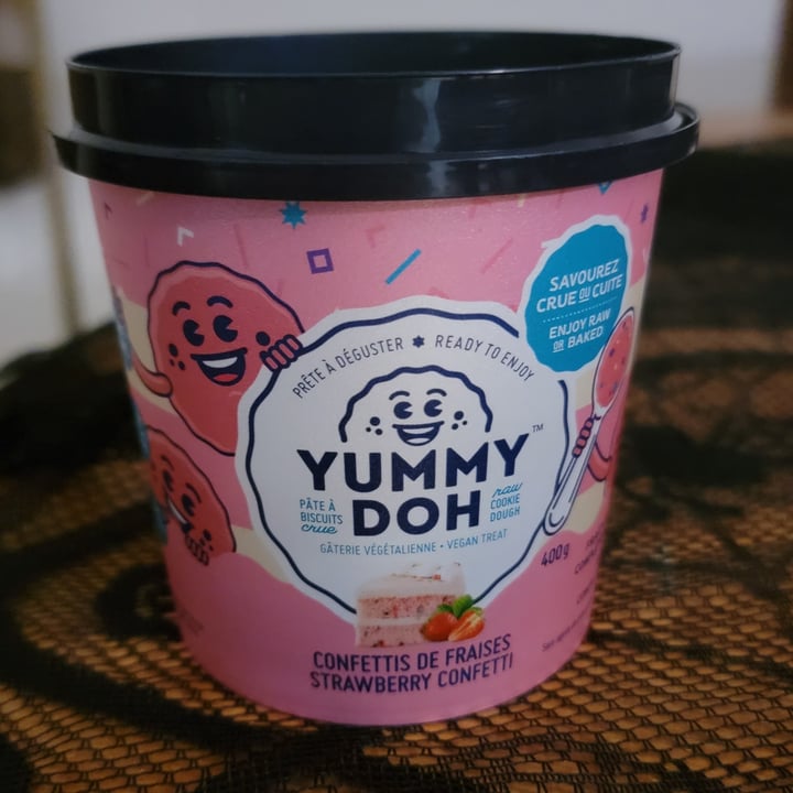 photo of Yummy Doh Strawberry Confetti shared by @christellev on  24 Mar 2023 - review