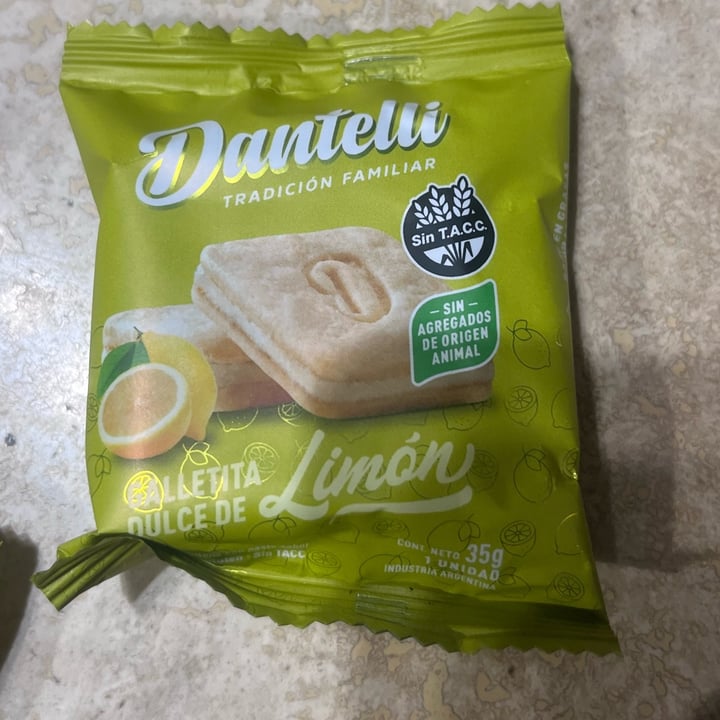 photo of dantelli Galletita Rellena De Limón shared by @matimemes on  27 Feb 2023 - review