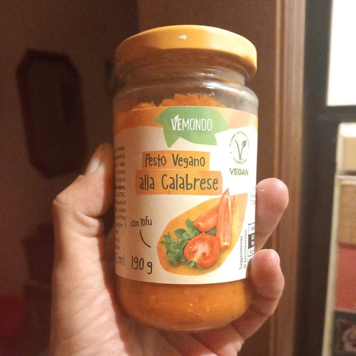 photo of Vemondo Vegan pesto Alla Calabrese shared by @lamanu on  03 Aug 2023 - review