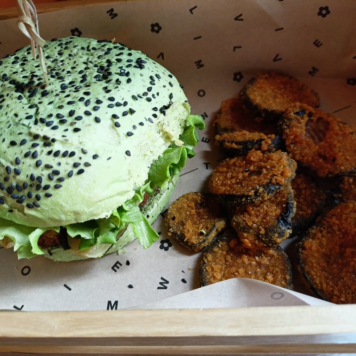 photo of Flower Burger Jungle Burger shared by @mara2310 on  18 May 2023 - review