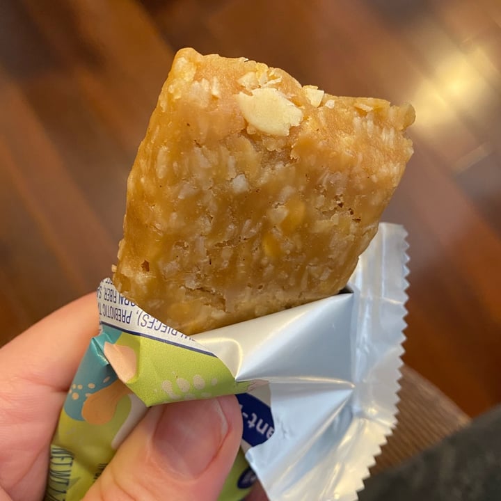 photo of Zing Coconut Cashew Crisp shared by @catniponly on  02 May 2023 - review