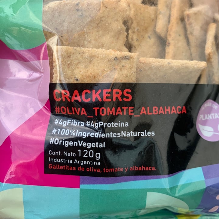 photo of Integra crackers de oliva tomate y albahaca shared by @xgremlinx on  04 Mar 2023 - review