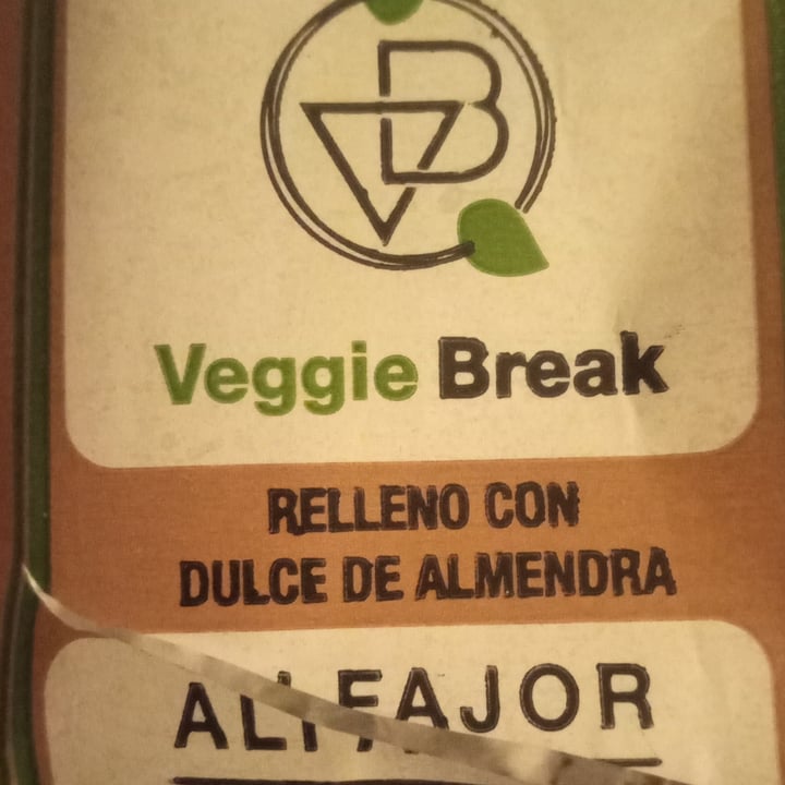 photo of Veggie Break Alfajor rellano con dulce de almendra shared by @andreaflow on  10 Aug 2023 - review