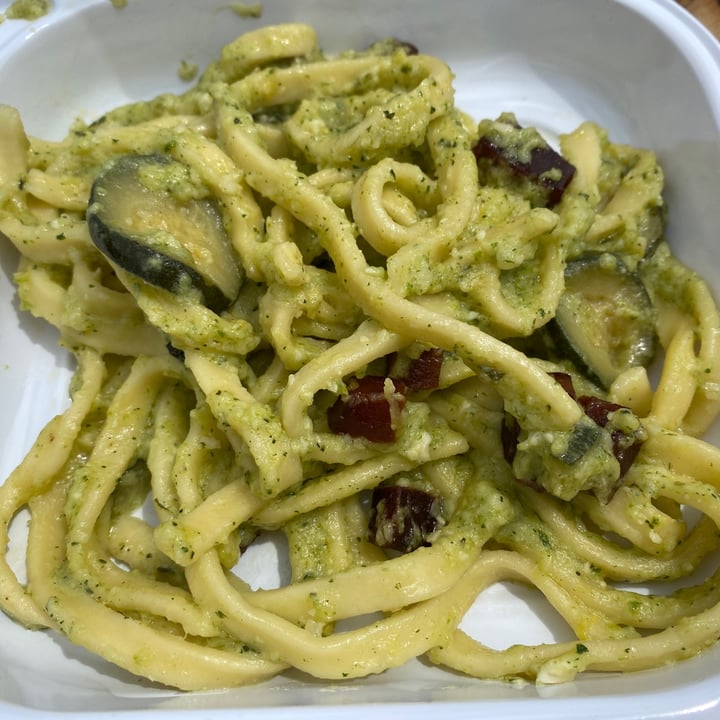 photo of Rifugio Hope pasta fresca zucchine, mandorle, menta e cubetti tachino vegano shared by @andrius on  14 May 2023 - review