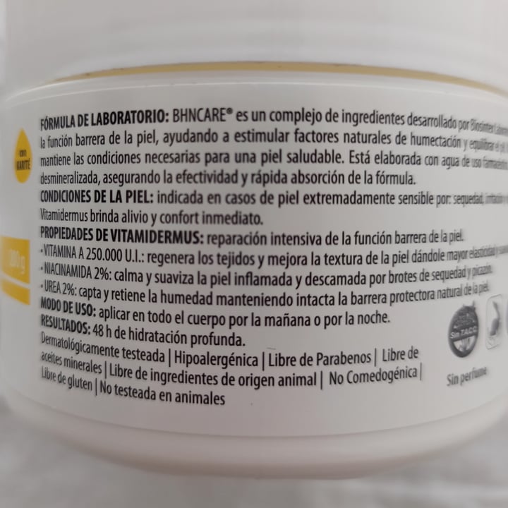 photo of Vitamidermus Crema reparadora intensiva shared by @vintognuk3 on  13 Jan 2023 - review