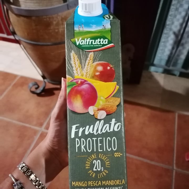photo of Valfrutta frullato proteico frullati shared by @antolilla on  25 Jul 2023 - review