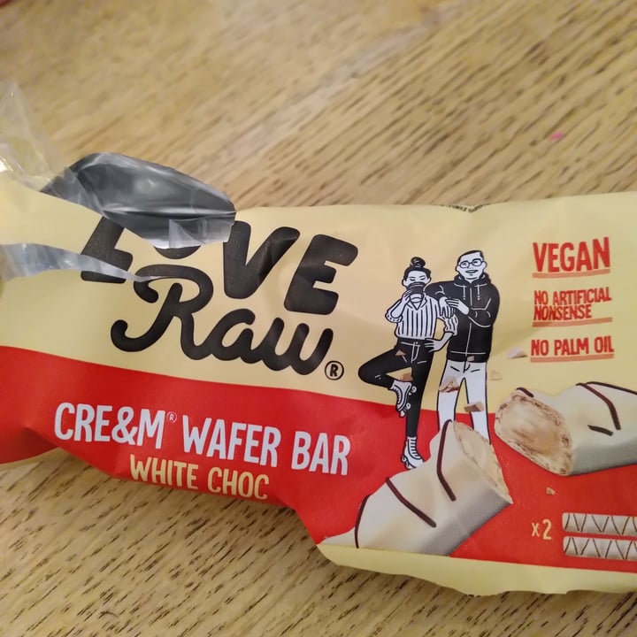 photo of LoveRaw Cre&m Wafer Bar White Choc shared by @walkabout-veg on  07 May 2023 - review