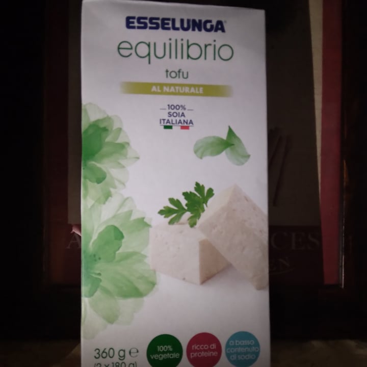 photo of Esselunga equilibrio tofu al naturale shared by @mauffa on  26 Jan 2023 - review