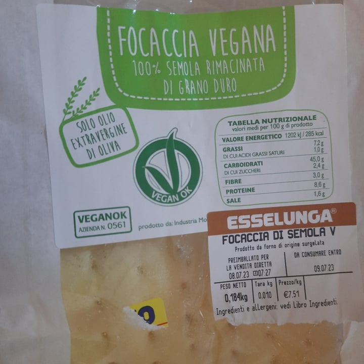 photo of  Esselunga Focaccia vegana di semola. Esselunga shared by @irenep on  08 Jul 2023 - review