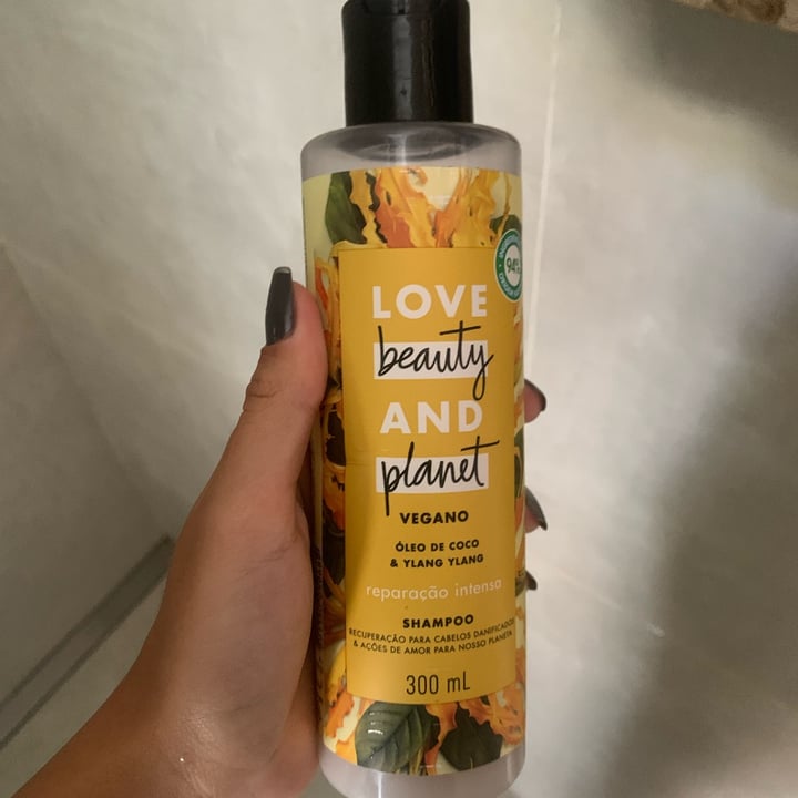 photo of Love Beauty and Planet shampoo love beauty and planet shared by @claaara on  13 May 2023 - review