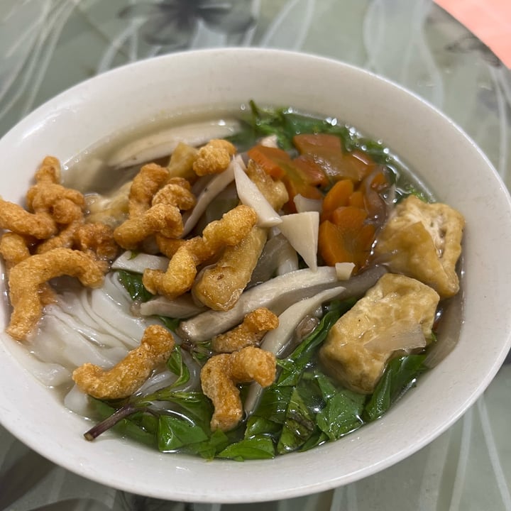 photo of Vegan Banh Mi Vegan Pho (Phở) shared by @nhinhithenhenhe on  18 Jun 2023 - review