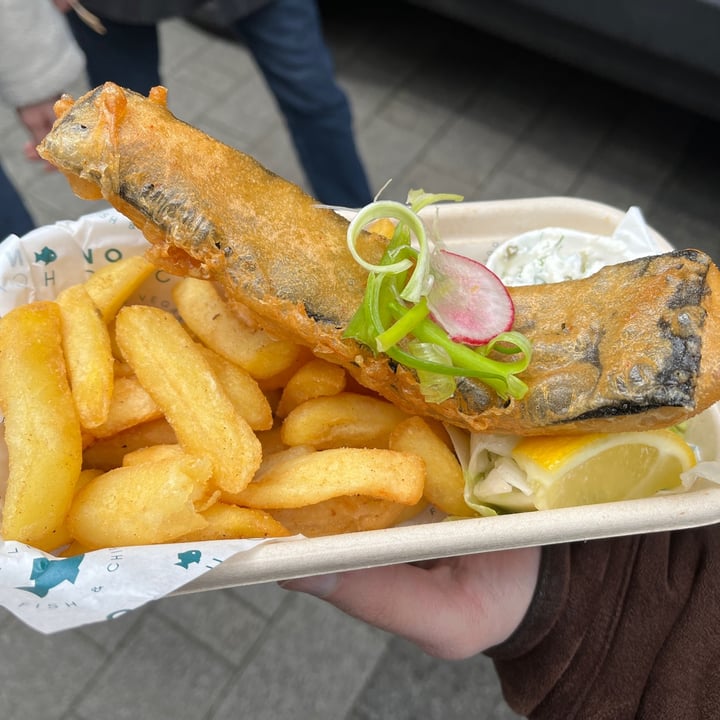 photo of No Catch Vegan cod & chips shared by @alistar on  16 Apr 2023 - review