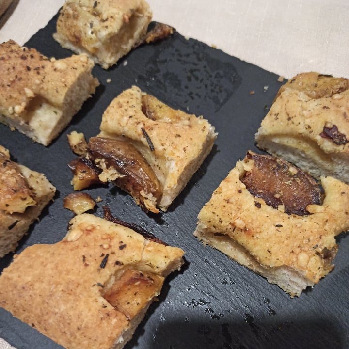 photo of Agriturismo Agrimania Focaccia integrale con patate shared by @metalcricia on  25 Mar 2023 - review
