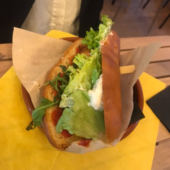 photo of ZEM Vegan Bistrot Hot-Dog shared by @vanessaaa on  15 May 2023 - review