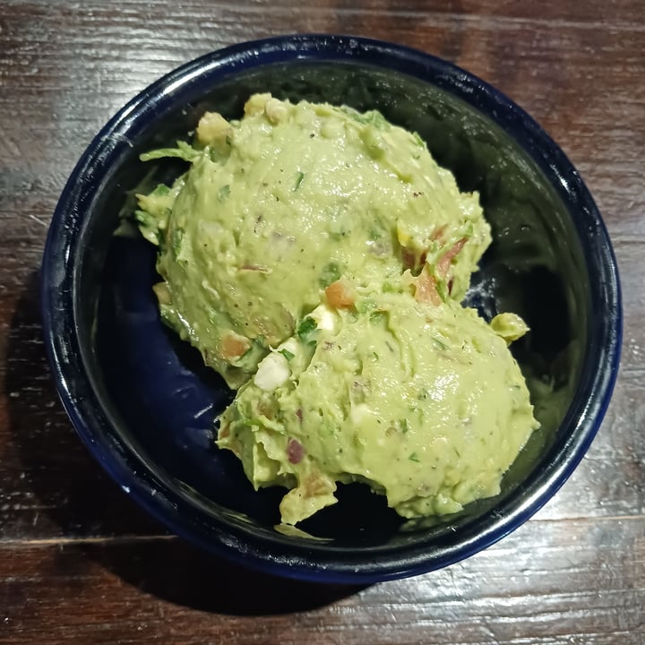 photo of Chili's Grill & Bar Guacamole shared by @heartartichokehearts on  16 Mar 2023 - review