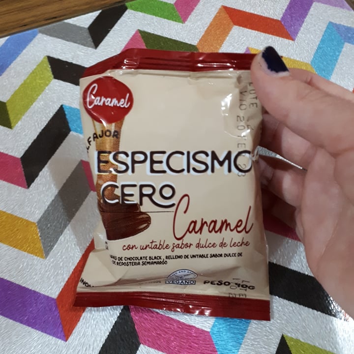 photo of especismo cero alfajor de caramelo shared by @aracelitamargo on  10 Jan 2023 - review