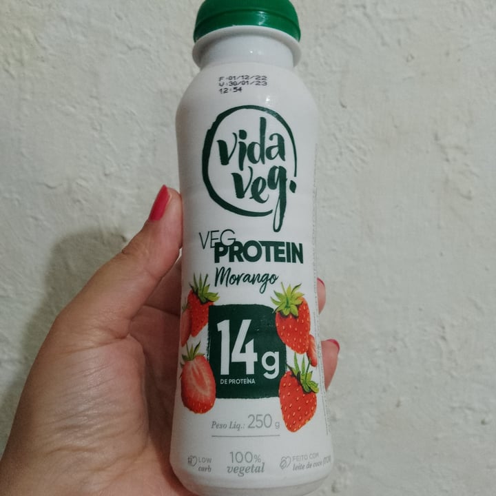 photo of Vida Veg Bebida Veg Protein Morango shared by @lorenasamcastro on  15 Jan 2023 - review