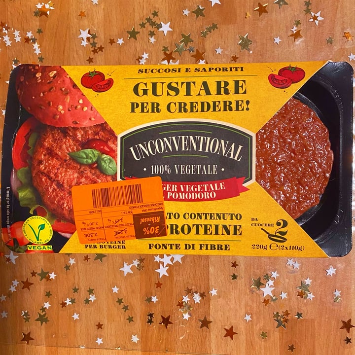 photo of Unconventional Burger Vegetale Al Pomodoro - Tomato Burger shared by @hail-seitan on  26 May 2023 - review