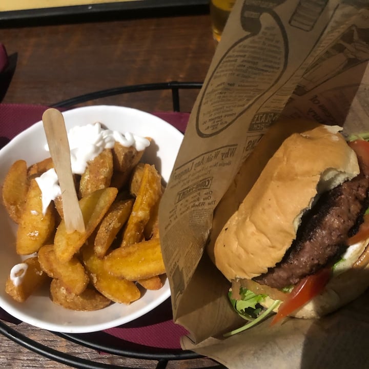 photo of De Lab Fermentazioni Beyond Burger E Patate Speziate shared by @vege-et-al on  24 Feb 2023 - review