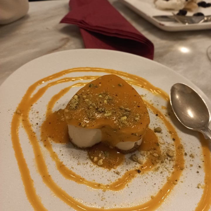 photo of Botanica Lab Cucina Cheesecake al mango shared by @klesta on  23 Jan 2023 - review