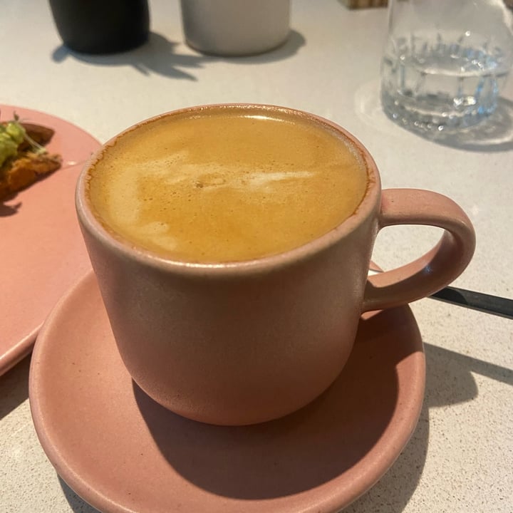 photo of Mudra Nordelta cafe con leche de almendras shared by @chocotorta on  13 Jun 2023 - review