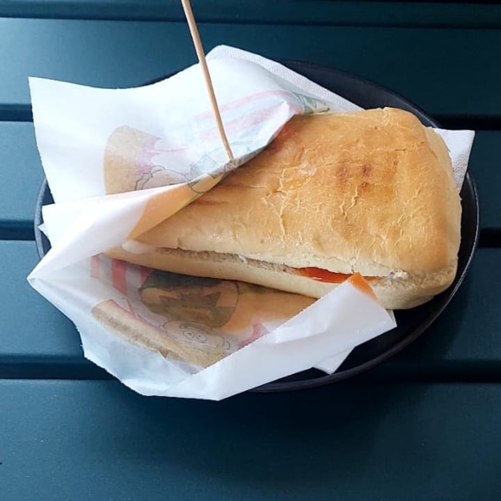 photo of StreetMunchies Panino Con Würstel Vegano shared by @pippi06 on  12 May 2023 - review