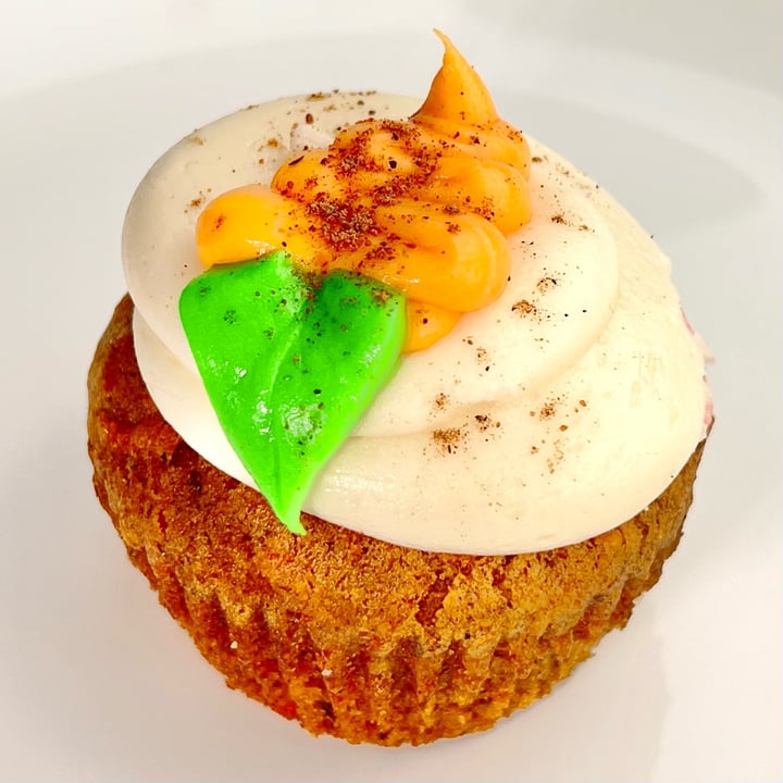 photo of Shoofly Vegan Bakery and Cafe Carrot Cupcake shared by @pdxveg on  09 May 2023 - review